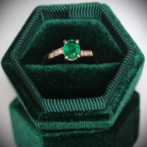 Anillo Ovalo Diamantes