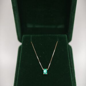 Collar Solitario talla cuadrada 4